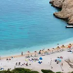 Exclusive Pool Escape Near Sea - Happy * Krk Town