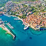 Exclusive Pool Escape Near Sea - Happy Apartman