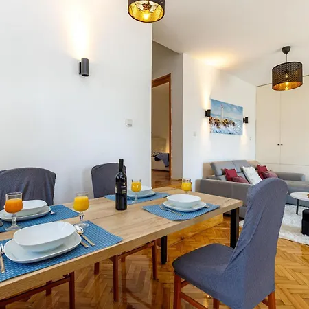 Exclusive Pool Escape Near Sea - Happy Apartman Krk Town
