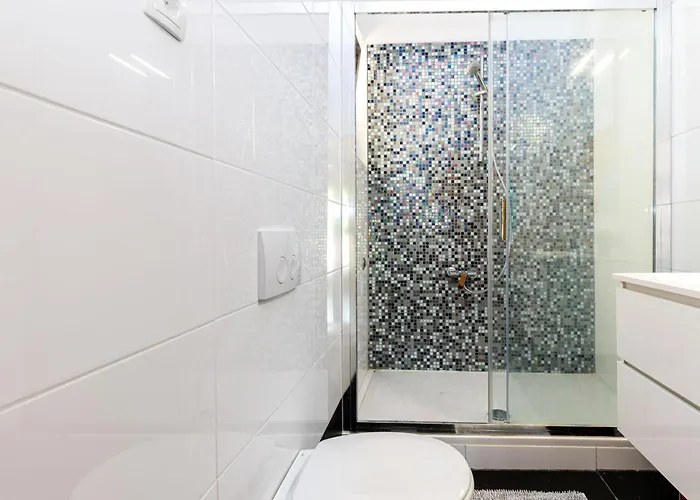 Exclusive Pool Escape Near Sea - Happy Appartement