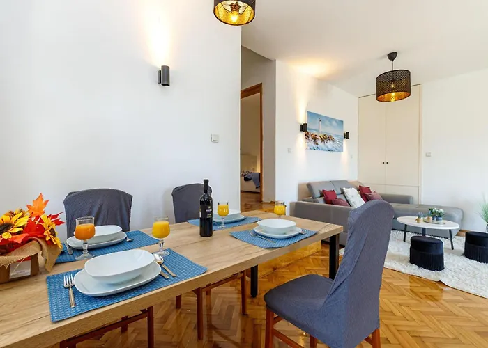 Exclusive Pool Escape Near Sea - Happy Appartement Krk Town