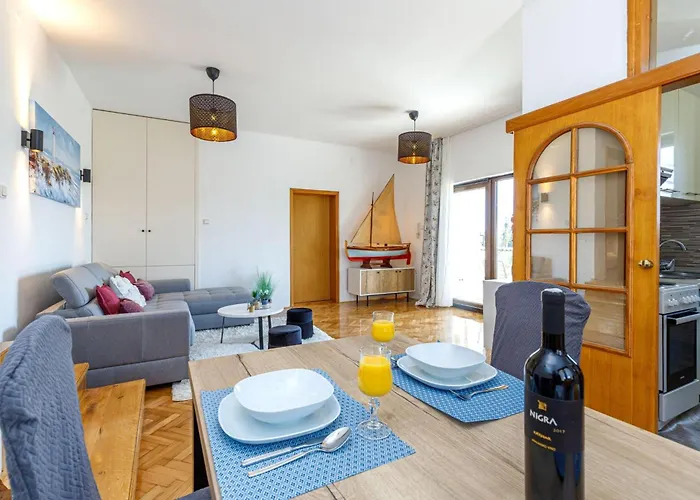 Exclusive Pool Escape Near Sea - Happy * Krk Town